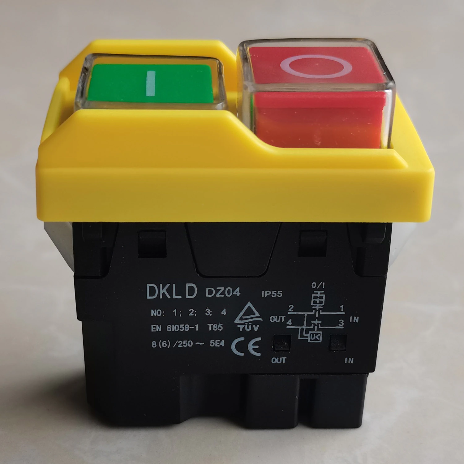 Выключатель DKLD DZ04  4-контакта водонепроницаемый  ТКФ.0008